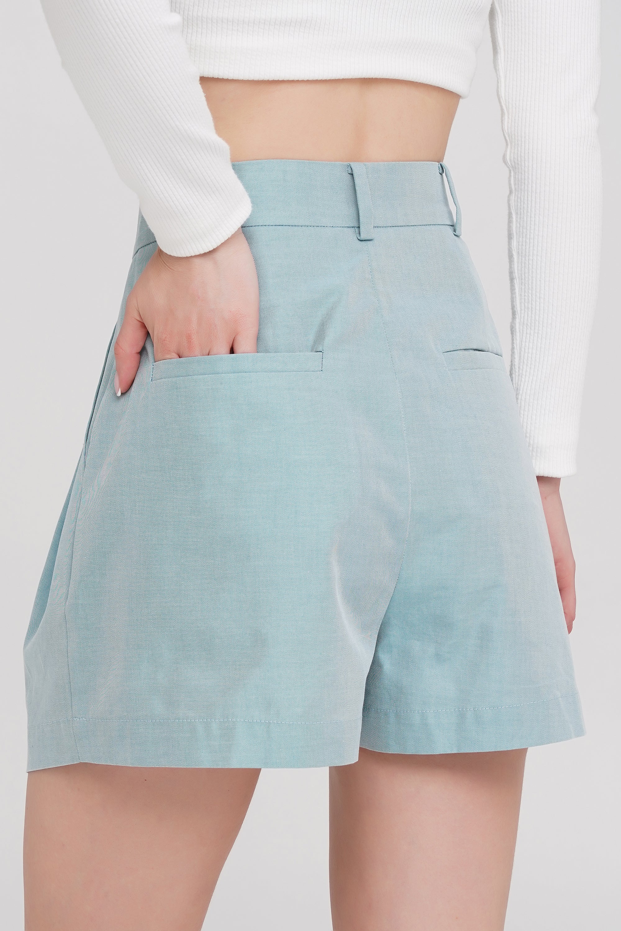 Cropped shorts | IPANTS™